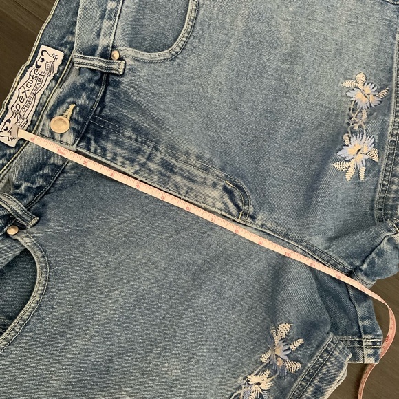 Vintage No Excuses Jean Shorts - Picture 6 of 7